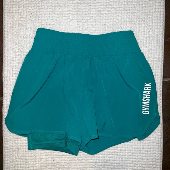 Green gym shark waterproof short - Picture 3 of 5